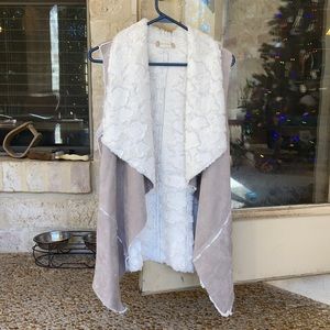 Cute cardigan fur vest!